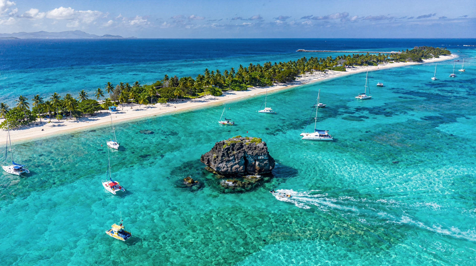 île aux bénitiers : guide complet pour visiter ce joyau du lagon sud-ouest